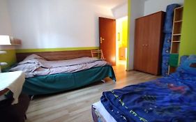 Domek Caloroczny Pod Sosnami